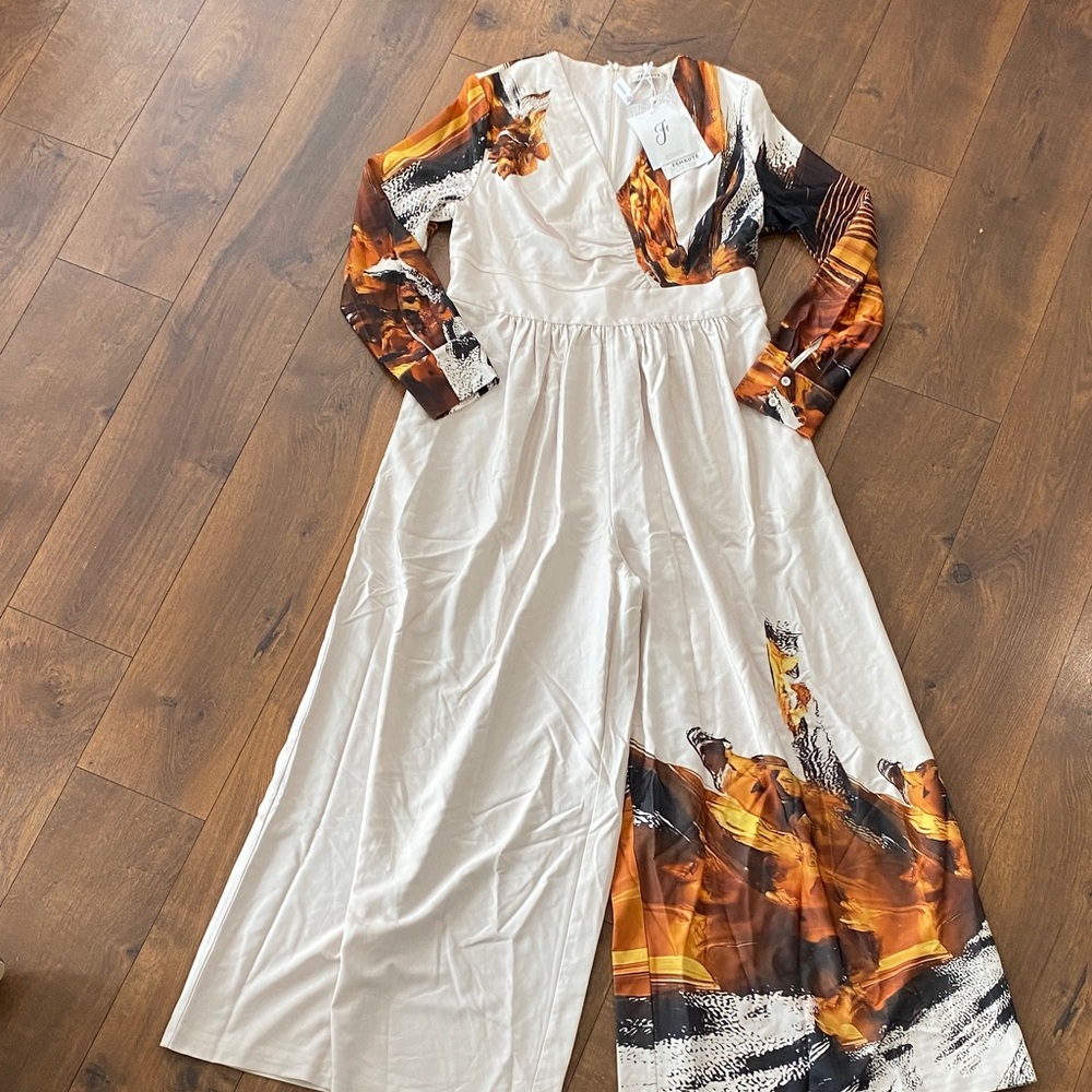 FEHAUTE Light Khaki Floral V Neck Long Sleeve Wide-Leg Jumpsuit size 10 NEW!